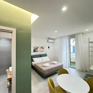 https://i-faraglioni-terrasini-favarotta.palermohotels.org