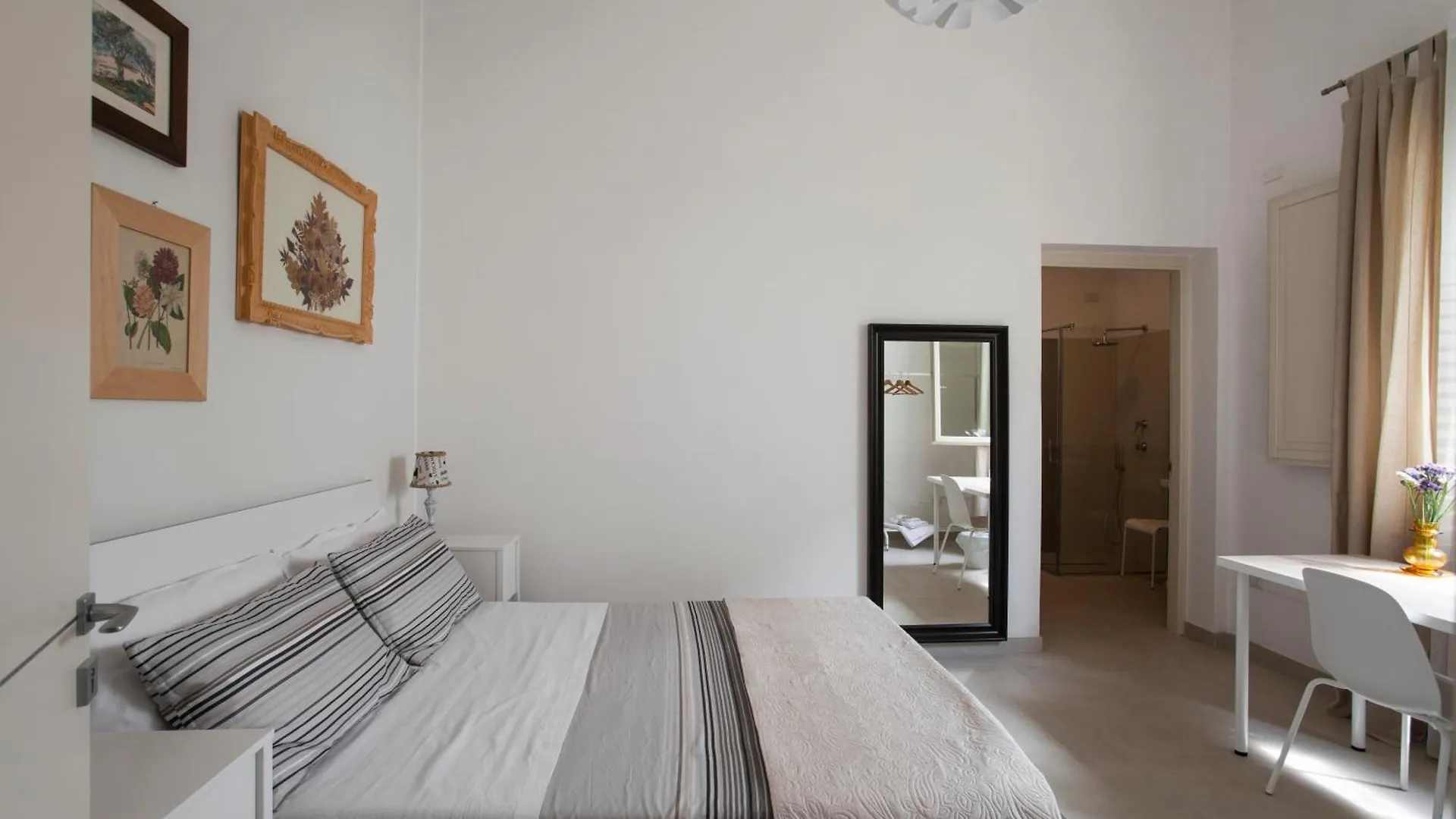 Last Minute Rooms Лечче 3*,  Италия
